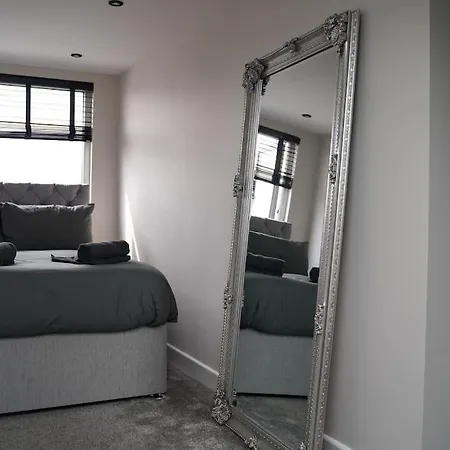Apartamento Modern&luxury House Near Centre *